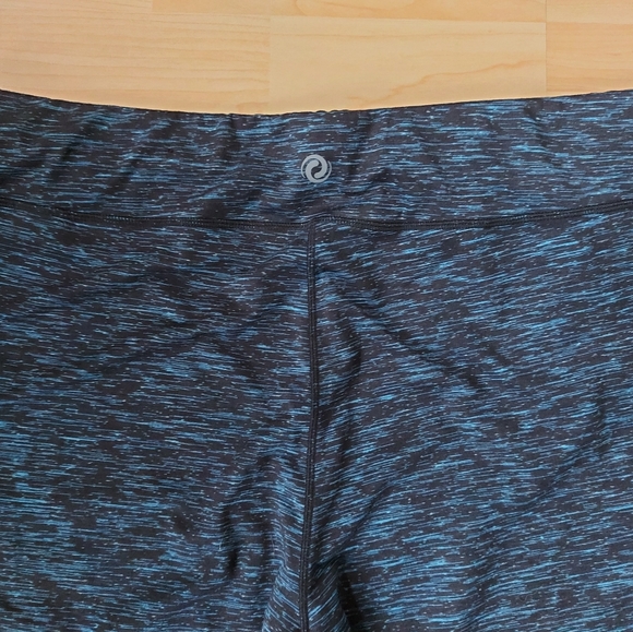 Penningtons Activezone Relaxed Wide Leg Capris - Picture 5 of 6
